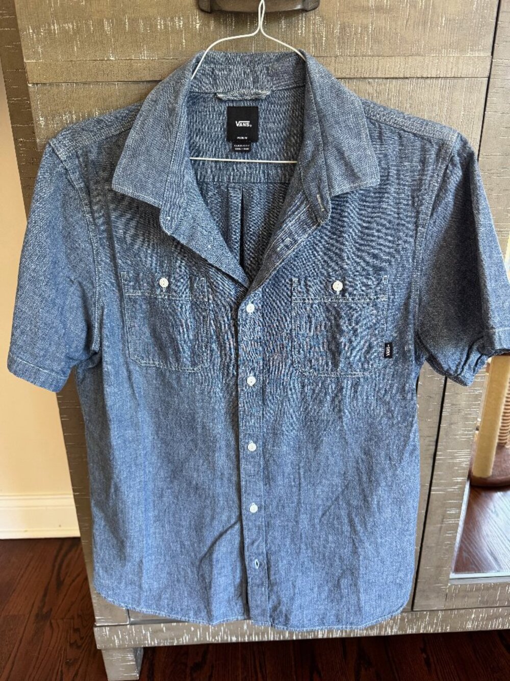 Vans Classic Fit Blue Chambray Short Sleeve Button Up Shirt M